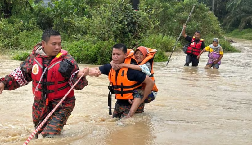 3 Ribu Lebih Orang Dievakuasi Akibat Banjir di Johor Malaysia